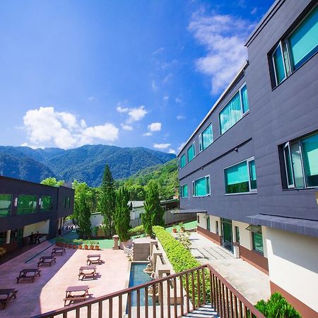 Four Season Beauty Resort Wulai Exterior foto